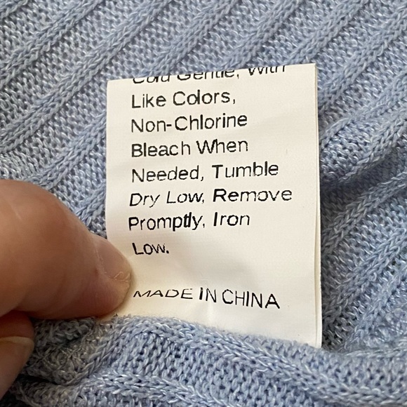 Shein Size M Periwinkle Lettuce Hem Crop Top - Picture 6 of 6